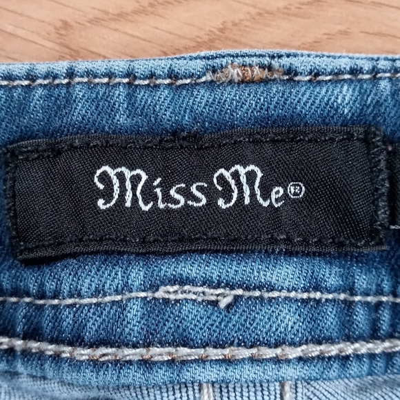 🔥Miss Me skinny jeans 🔥 - Picture 12 of 16